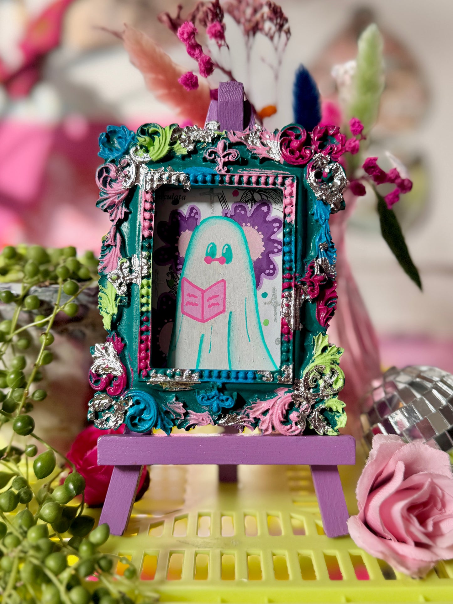 Teal Bookworm - Ghost Frame