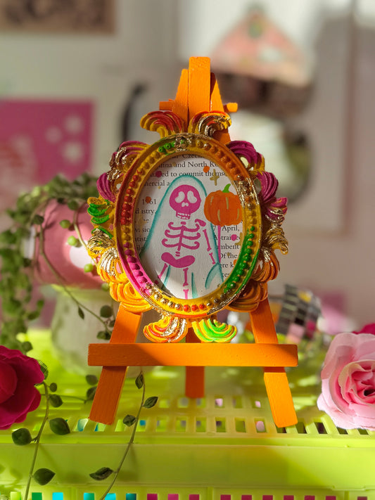 The Skeleton & the Pumpkin Balloon - Ghost Frame