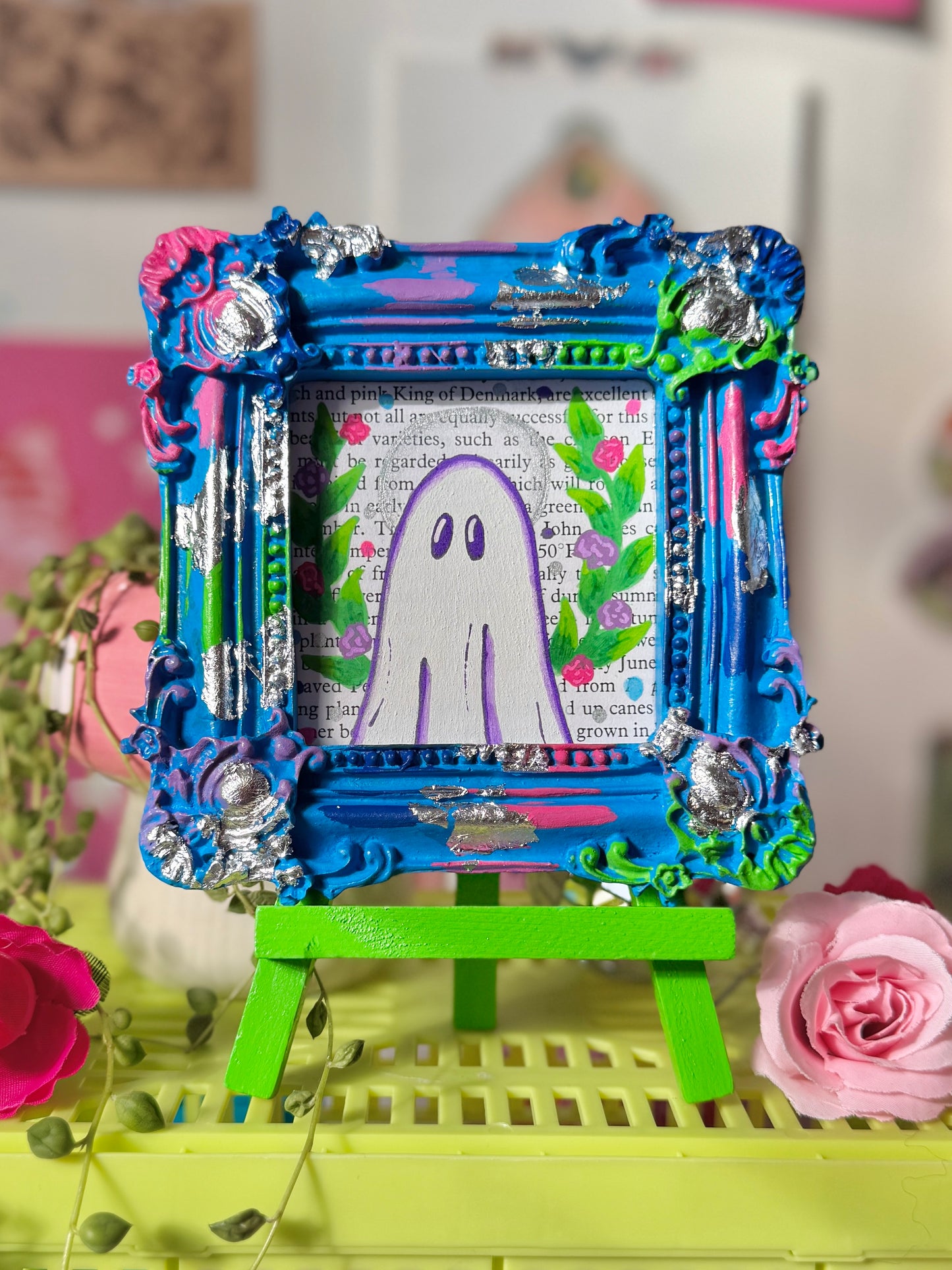 Silver Moon Wreath - Ghost Frame