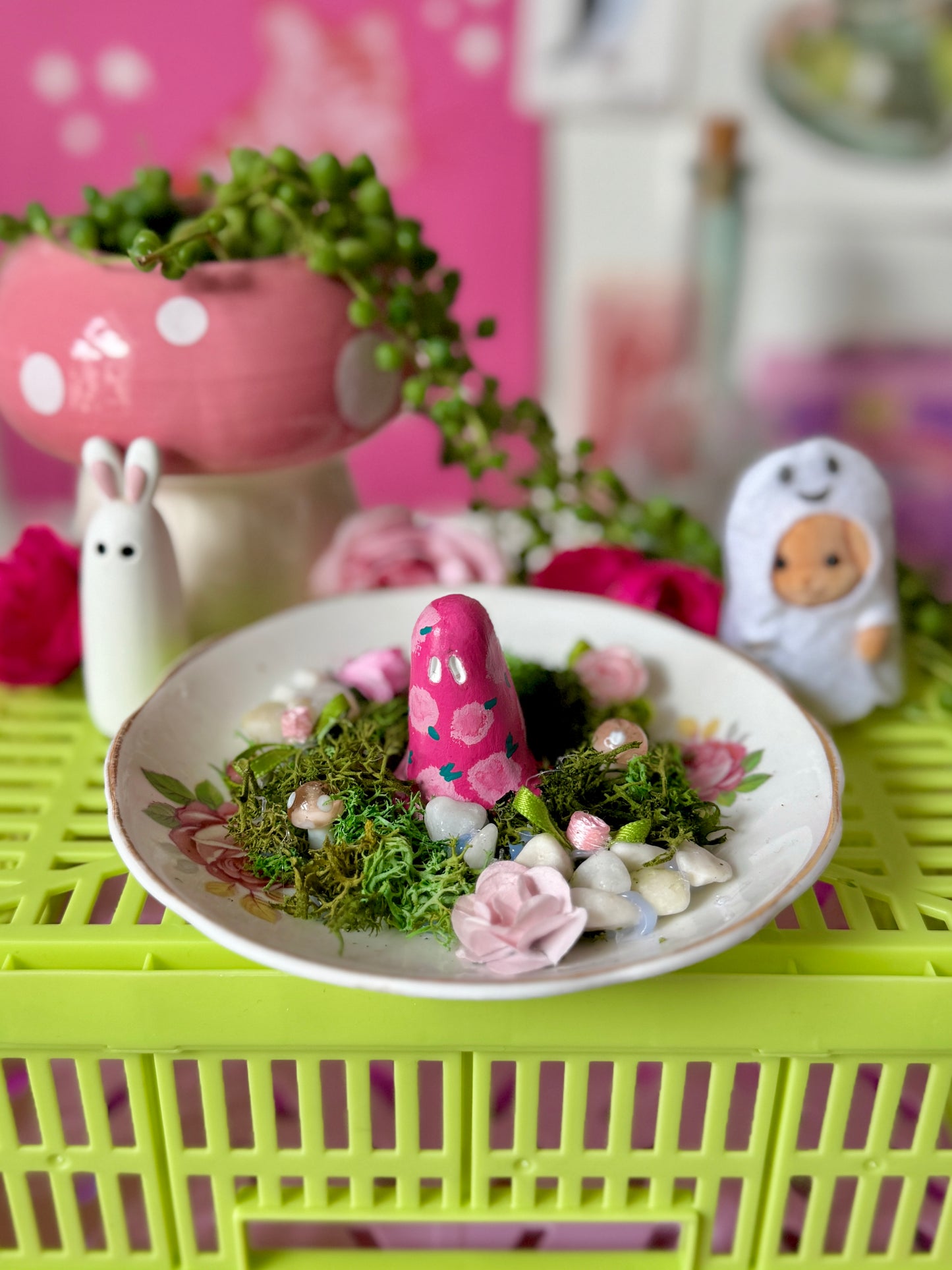 Medium Clay Ghost Plate